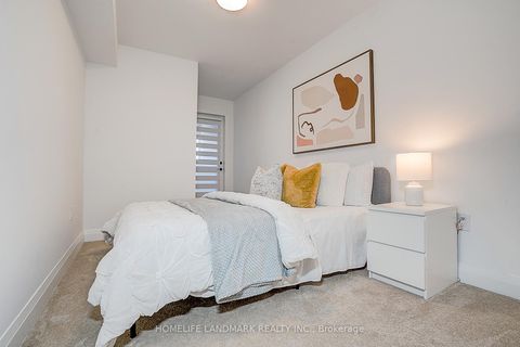 Photo 35 at 20 Burleigh Mews, Uplands, Vaughan