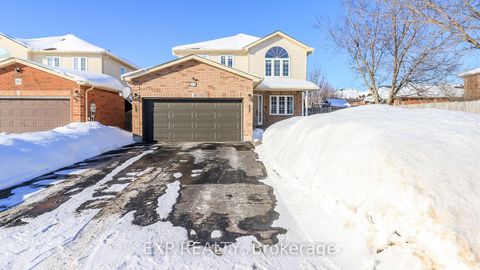 Photo 1 at 40 Benjamin Lane, Painswick South, Barrie