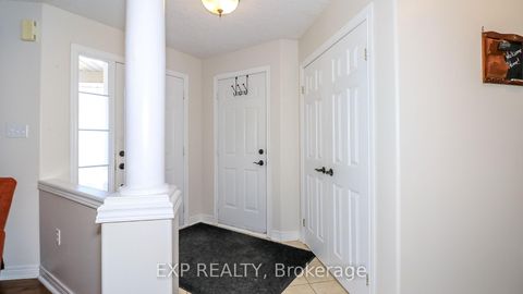 Photo 5 at 40 Benjamin Lane, Painswick South, Barrie