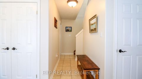 Photo 6 at 40 Benjamin Lane, Painswick South, Barrie