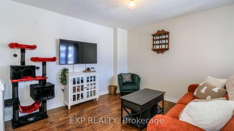 Photo 7 at 40 Benjamin Lane, Painswick South, Barrie