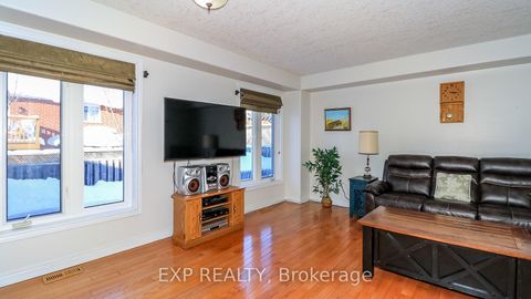 Photo 10 at 40 Benjamin Lane, Painswick South, Barrie