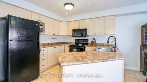 Photo 14 at 40 Benjamin Lane, Painswick South, Barrie