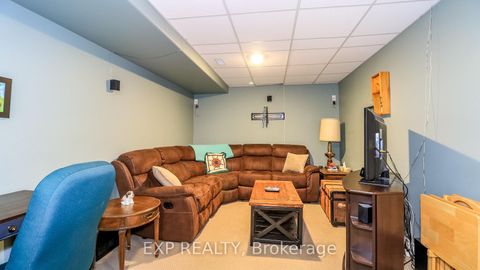 Photo 21 at 40 Benjamin Lane, Painswick South, Barrie