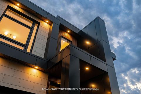 Photo 3 at 14 Ranwood Drive, Pelmo Park W4, Toronto