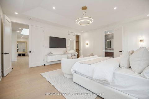 Photo 24 at 14 Ranwood Drive, Pelmo Park W4, Toronto