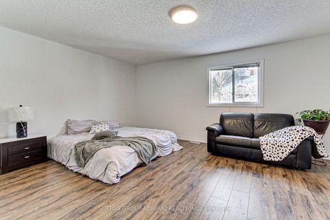 Photo 6 at 87 Stemmle Drive, Aurora Highlands, Aurora