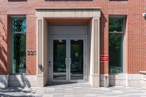 Photo 1 at TH2 - 220 George Street, Moss Park, Toronto