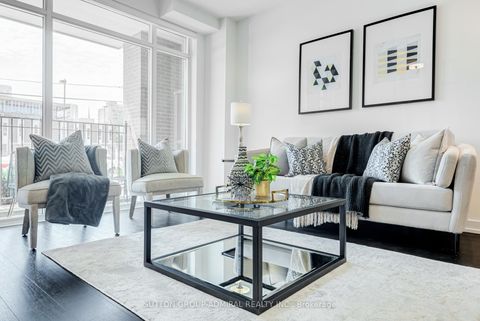 Photo 7 at TH2 - 220 George Street, Moss Park, Toronto