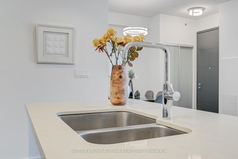 Photo 11 at TH2 - 220 George Street, Moss Park, Toronto