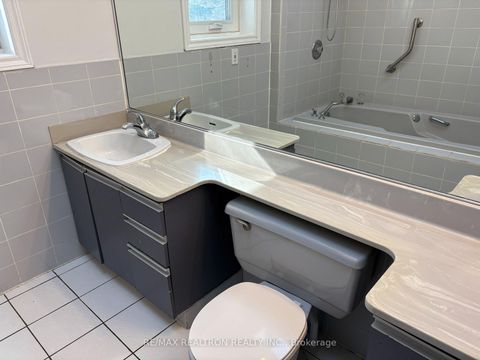 Photo 13 at 188 Parkview Crescent, Central Newmarket, Newmarket