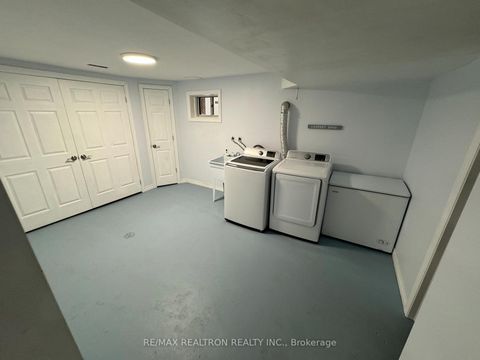 Photo 15 at 188 Parkview Crescent, Central Newmarket, Newmarket