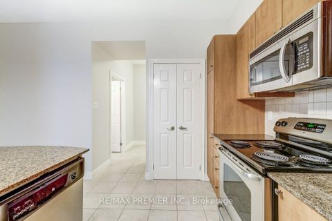 Photo 2 at 209 - 10211 Keele Street, Maple, Vaughan