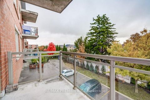 Photo 7 at 209 - 10211 Keele Street, Maple, Vaughan