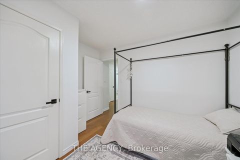 Photo 31 at 908 Oaktree Crescent, Summerhill Estates, Newmarket