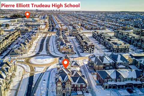 Photo 3 at 35 York Downs Boulevard, Angus Glen, Markham