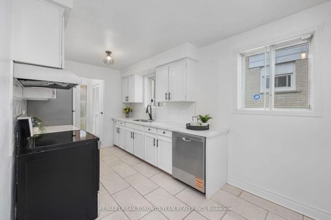 Photo 6 at 12 Wardencourt Drive, Sullivan, Toronto