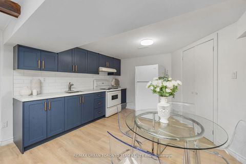 Photo 23 at 12 Wardencourt Drive, Sullivan, Toronto