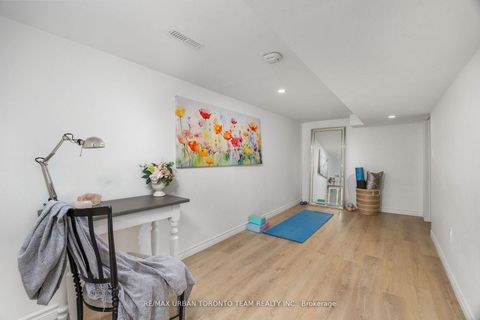 Photo 28 at 12 Wardencourt Drive, Sullivan, Toronto