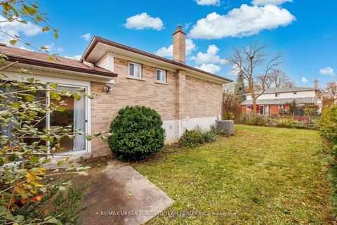 Photo 32 at 12 Wardencourt Drive, Sullivan, Toronto