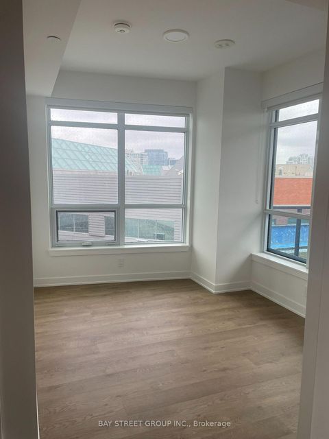 Photo 5 at 329 - 50 Upper Mall Way, Brownridge, Vaughan