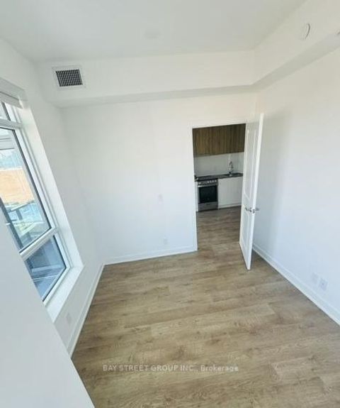 Photo 6 at 329 - 50 Upper Mall Way, Brownridge, Vaughan