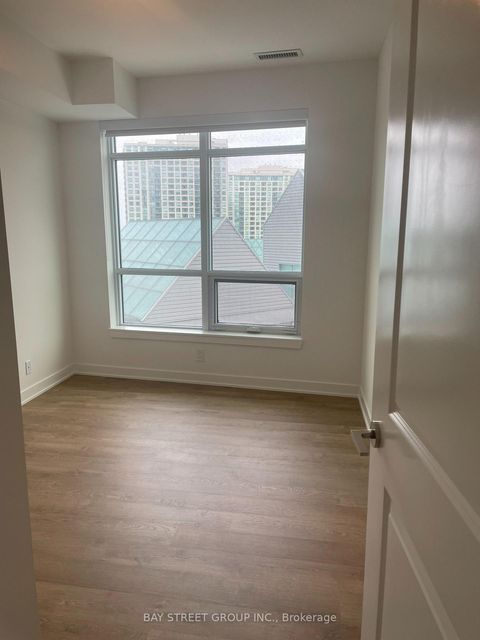 Photo 7 at 329 - 50 Upper Mall Way, Brownridge, Vaughan