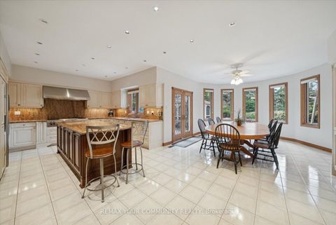 Photo 9 at 8 Old Park Lane, Bayview Hill, Richmond Hill