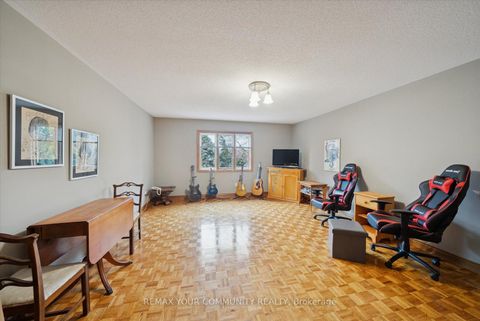 Photo 27 at 8 Old Park Lane, Bayview Hill, Richmond Hill