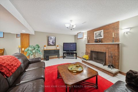 Photo 30 at 8 Old Park Lane, Bayview Hill, Richmond Hill