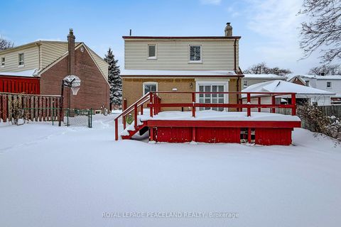 Photo 34 at 29 Rosita Crescent, Birchmount, Toronto