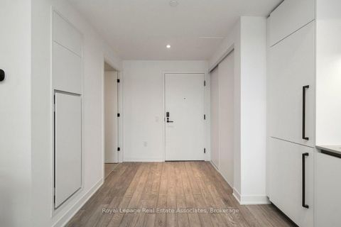 Photo 5 at 409 - 2625 Dundas Street W, Junction Area, Toronto