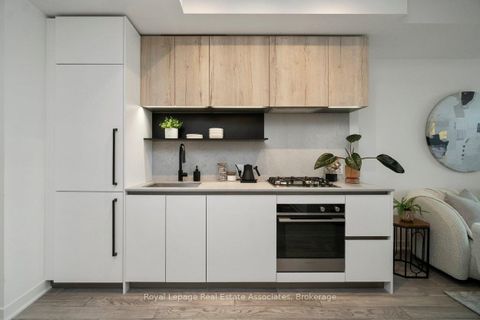 Photo 10 at 409 - 2625 Dundas Street W, Junction Area, Toronto