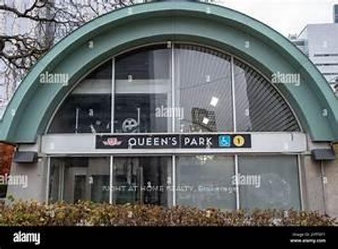 Photo 8 at 916 - 297 College Street, Chinatown, Toronto