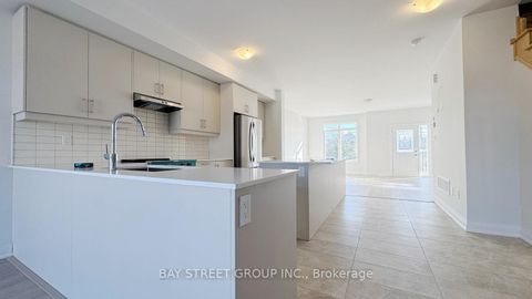 Photo 2 at 169 Seguin Street, Oak Ridges, Richmond Hill