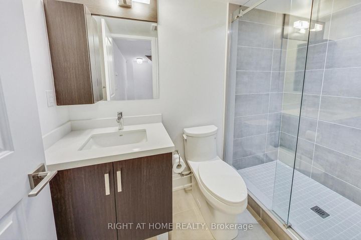 Photo 8 at TH7 - 390 Highway 7, Doncrest, Richmond Hill