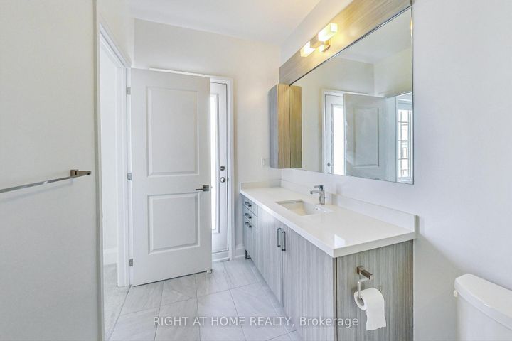 Photo 26 at TH7 - 390 Highway 7, Doncrest, Richmond Hill