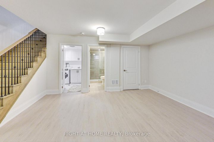 Photo 34 at TH7 - 390 Highway 7, Doncrest, Richmond Hill