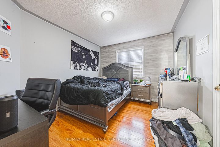 Photo 25 at 66 Citadel Crescent, Vales of Castlemore North, Brampton