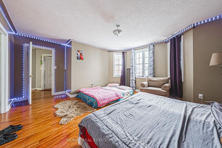 Photo 27 at 66 Citadel Crescent, Vales of Castlemore North, Brampton