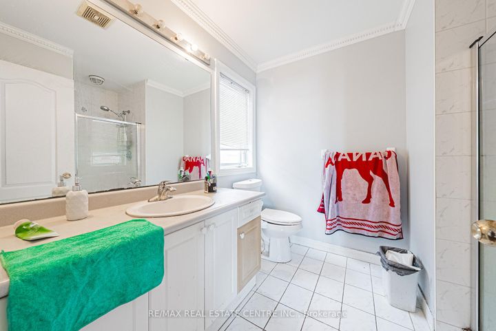 Photo 28 at 66 Citadel Crescent, Vales of Castlemore North, Brampton