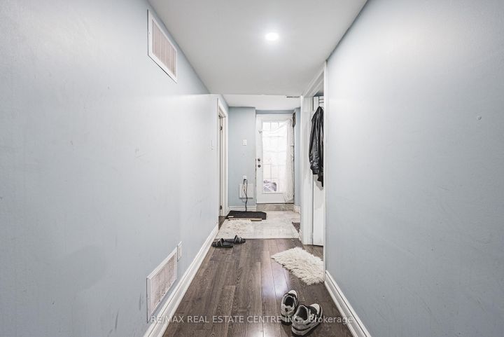 Photo 40 at 66 Citadel Crescent, Vales of Castlemore North, Brampton