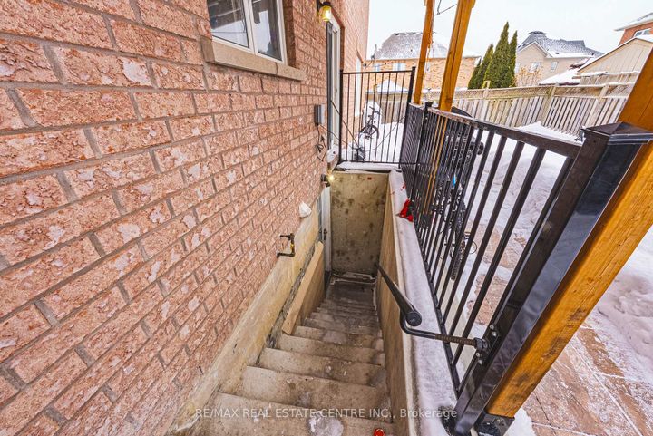 Photo 48 at 66 Citadel Crescent, Vales of Castlemore North, Brampton