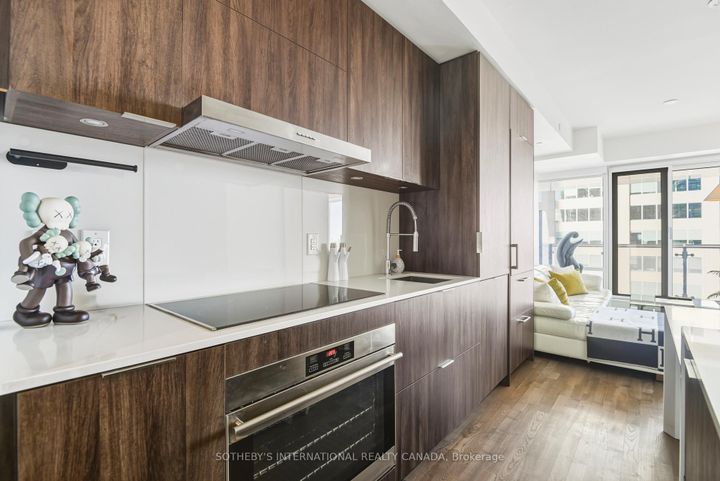 Photo 9 at 2712 - 1 Bloor Street E, Yonge Corridor, Toronto