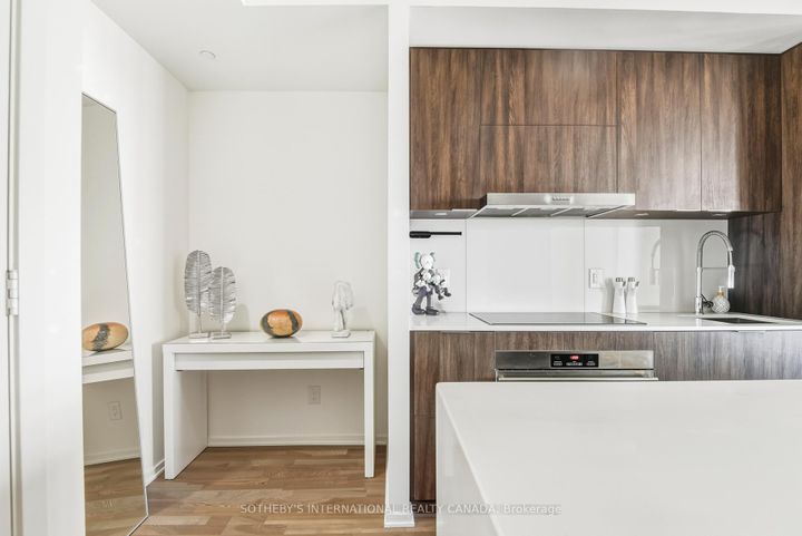 Photo 15 at 2712 - 1 Bloor Street E, Yonge Corridor, Toronto