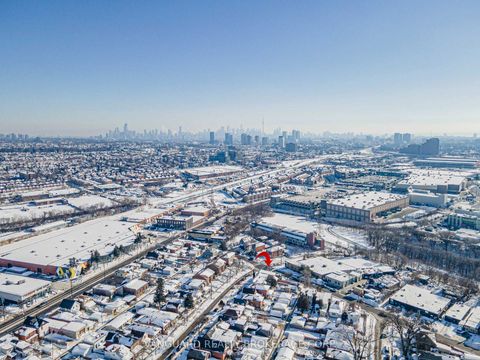 Photo 8 at 410 Maybank Avenue, Junction Area, Toronto