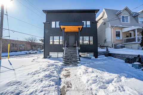 Photo 9 at 410 Maybank Avenue, Junction Area, Toronto