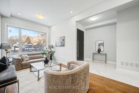 Photo 6 at 75 Kenilworth Avenue, The Beaches, Toronto