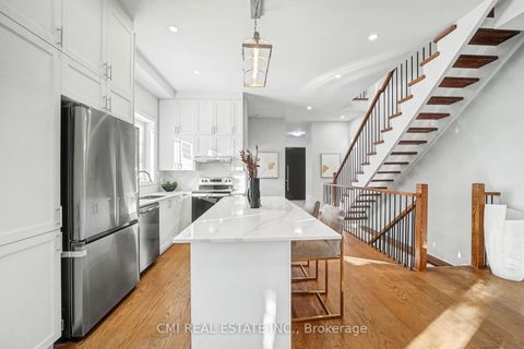 Photo 14 at 75 Kenilworth Avenue, The Beaches, Toronto