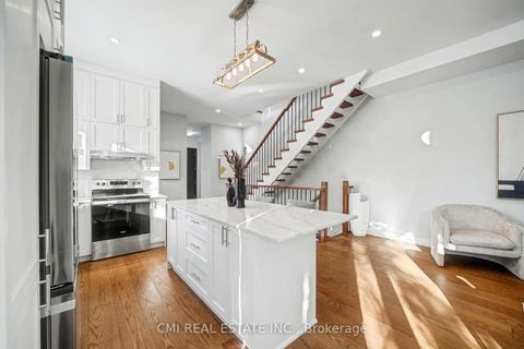 Photo 15 at 75 Kenilworth Avenue, The Beaches, Toronto